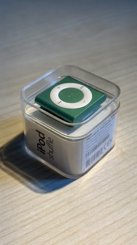 Apple ipod shuffle 4th - ipod,